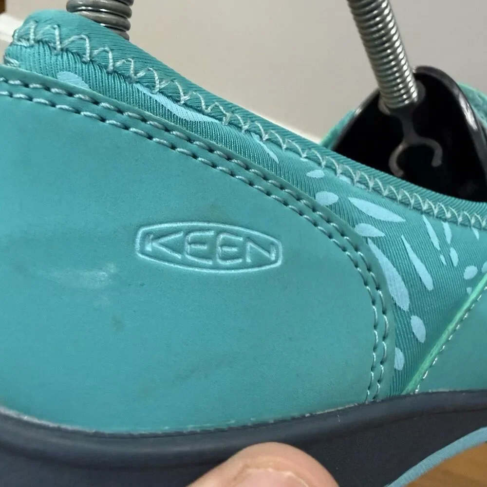 KEEN Moxie Blue Mary Jane Flats Shoes Hybrid Water Shoes Girls Size 5